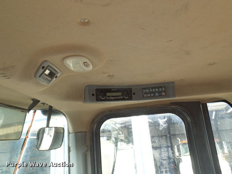 image for item DL0896 2012 Doosan DL200TC  wheel loader