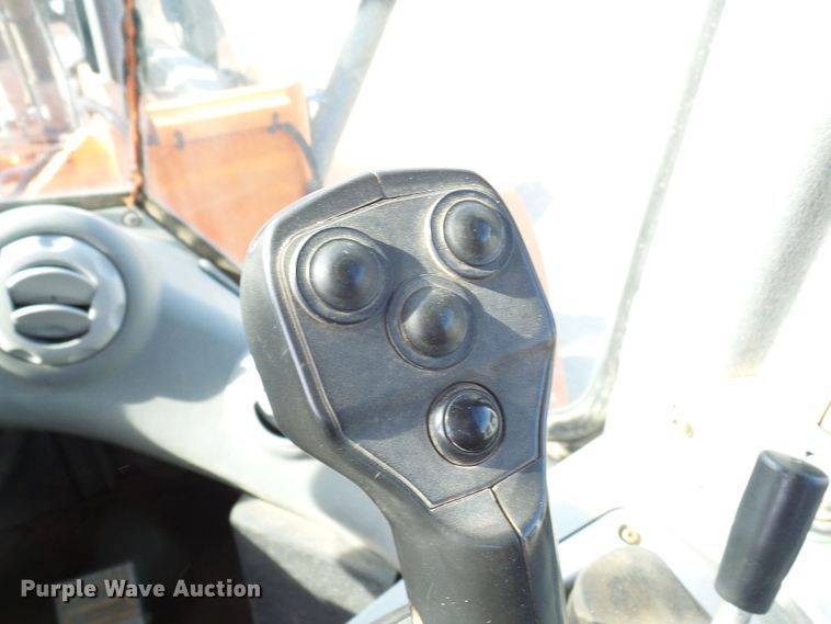 image for item DL0896 2012 Doosan DL200TC  wheel loader