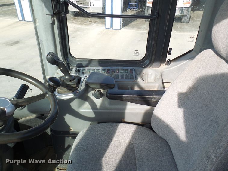 image for item DL0896 2012 Doosan DL200TC  wheel loader