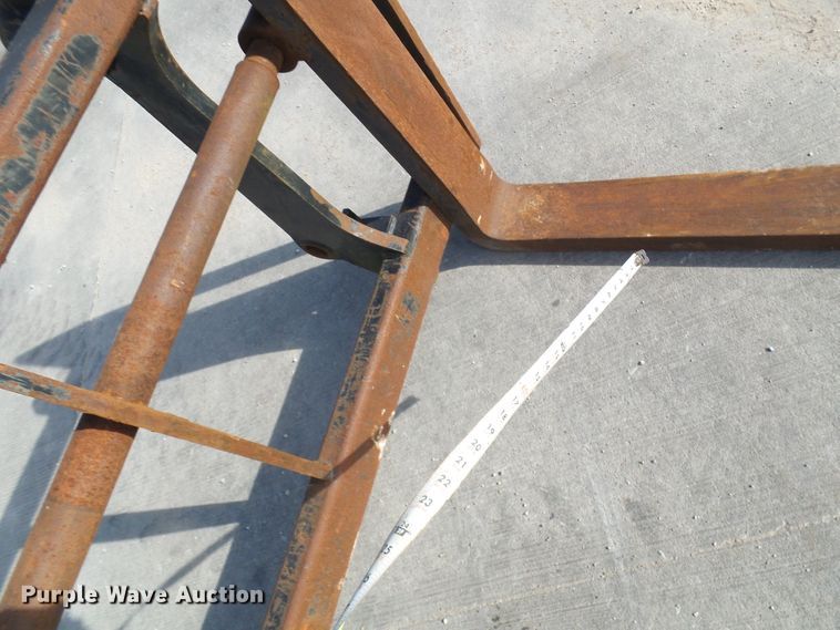 image for item DL0898 70"L forks