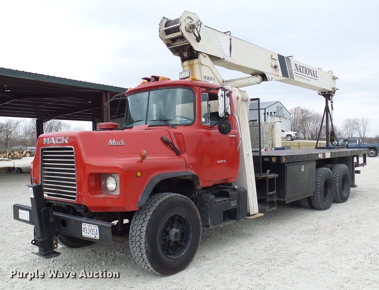 image for item DL0900 1992 Mack DM690S  crane truck