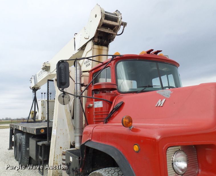 image for item DL0900 1992 Mack DM690S  crane truck