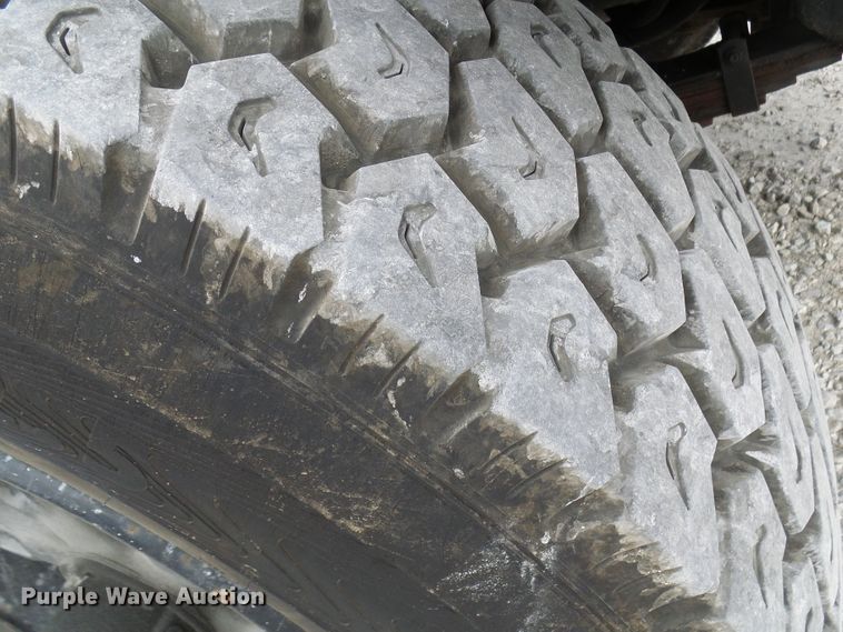 image for item DL0900 1992 Mack DM690S  crane truck