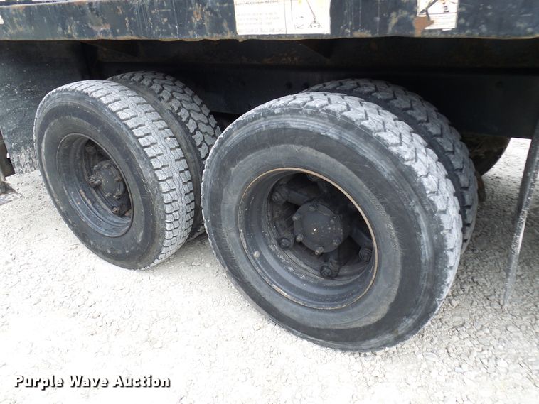 image for item DL0900 1992 Mack DM690S  crane truck