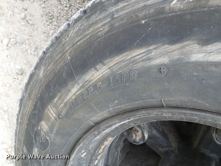 image for item DL0900 1992 Mack DM690S  crane truck