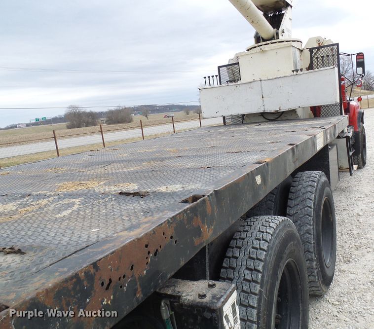 image for item DL0900 1992 Mack DM690S  crane truck