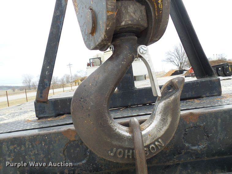 image for item DL0900 1992 Mack DM690S  crane truck