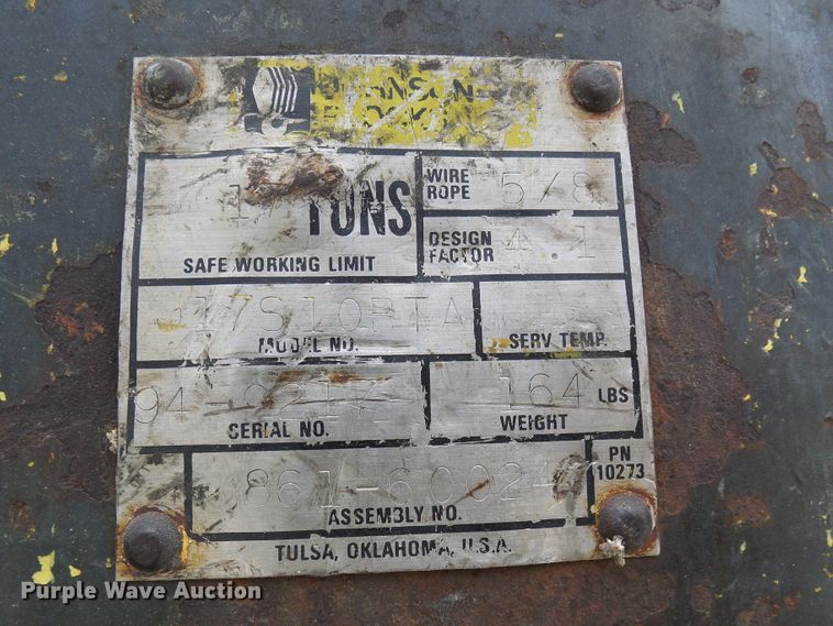 image for item DL0900 1992 Mack DM690S  crane truck