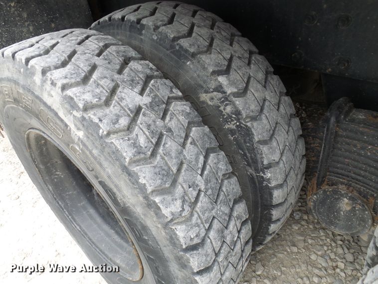 image for item DL0900 1992 Mack DM690S  crane truck