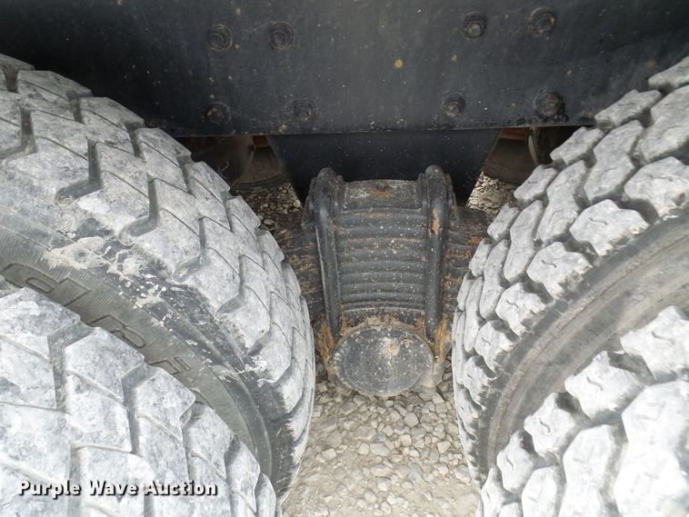 image for item DL0900 1992 Mack DM690S  crane truck