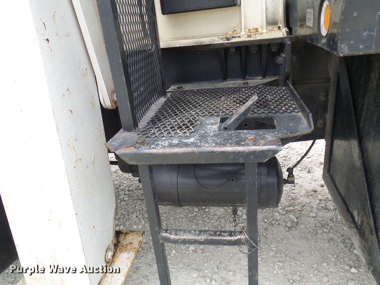 image for item DL0900 1992 Mack DM690S  crane truck