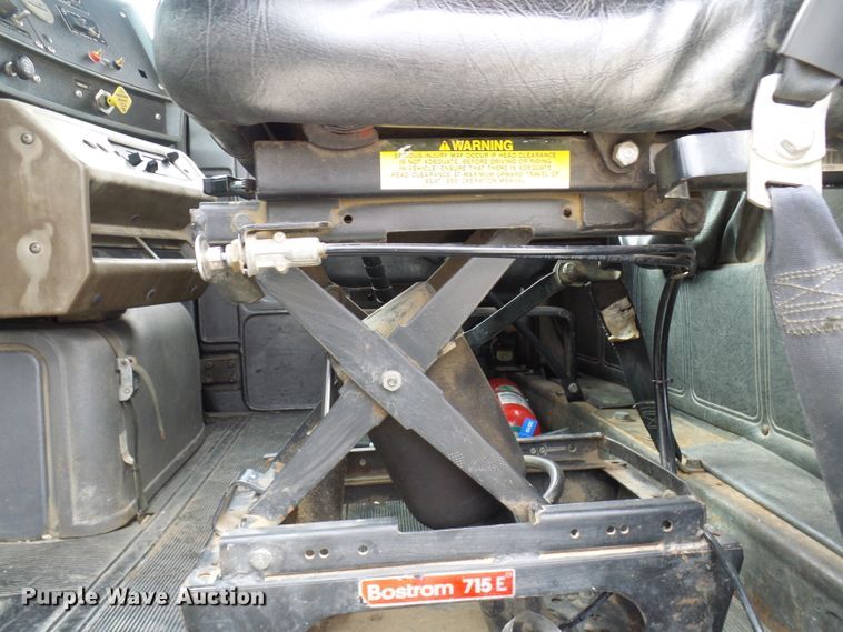 image for item DL0900 1992 Mack DM690S  crane truck