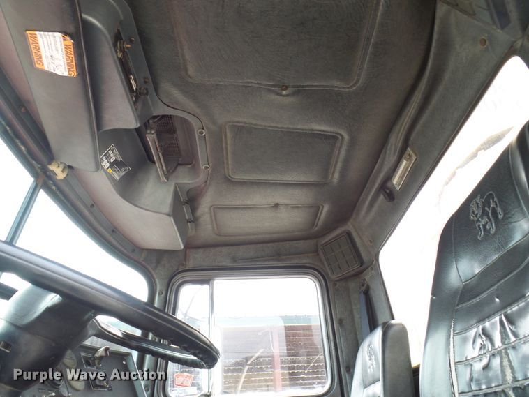 image for item DL0900 1992 Mack DM690S  crane truck