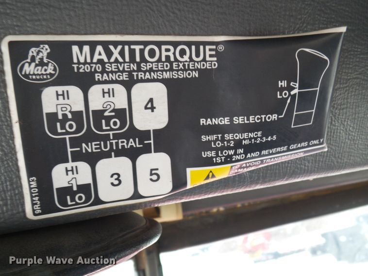 image for item DL0900 1992 Mack DM690S  crane truck