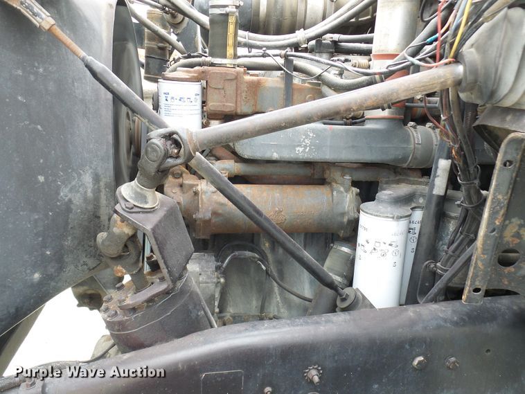 image for item DL0900 1992 Mack DM690S  crane truck