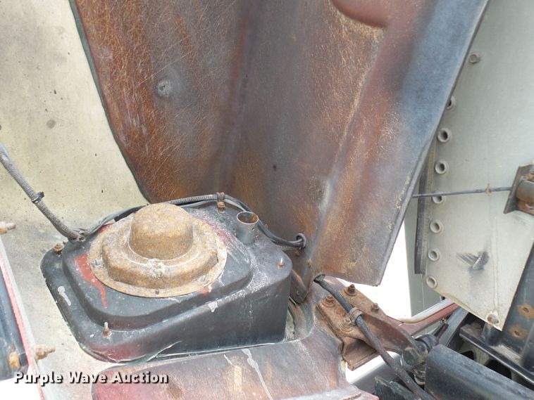 image for item DL0900 1992 Mack DM690S  crane truck