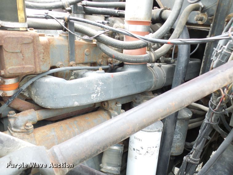 image for item DL0900 1992 Mack DM690S  crane truck