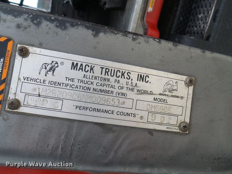image for item DL0900 1992 Mack DM690S  crane truck