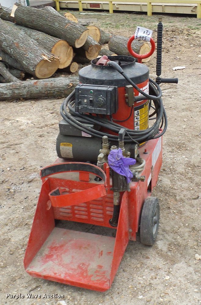 image for item DL0905 Hotsy 558  pressure washer