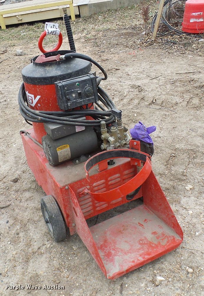 image for item DL0905 Hotsy 558  pressure washer