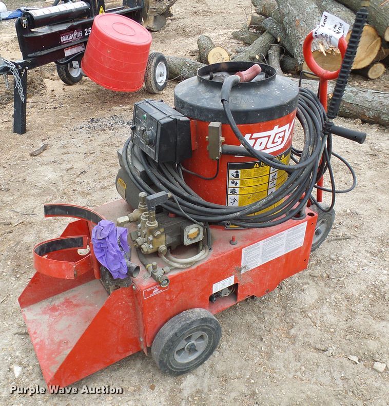 image for item DL0905 Hotsy 558  pressure washer