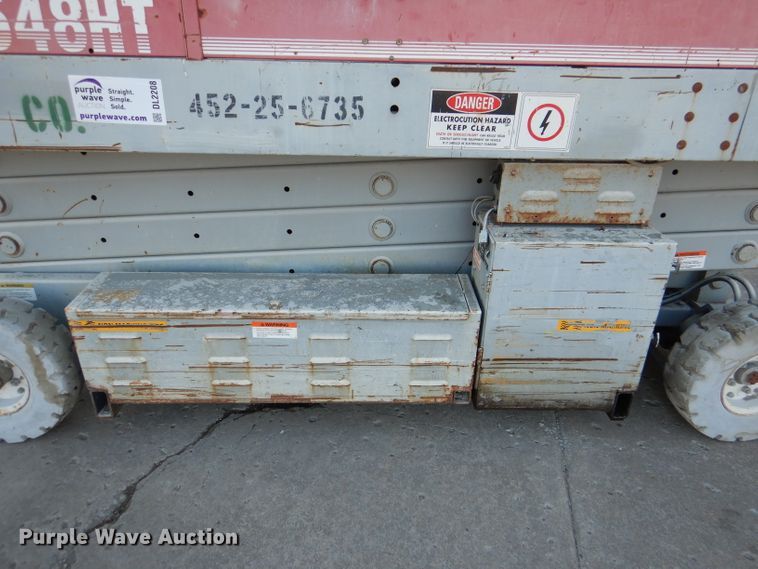 image for item DL2208 1999 Mec 2548HT  scissor lift