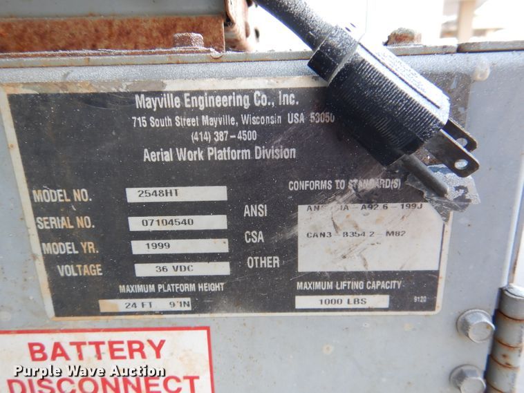 image for item DL2208 1999 Mec 2548HT  scissor lift