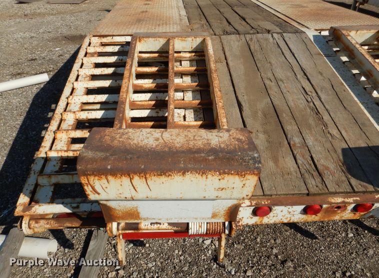 image for item DL4753 1999 Talbert AC10  equipment trailer