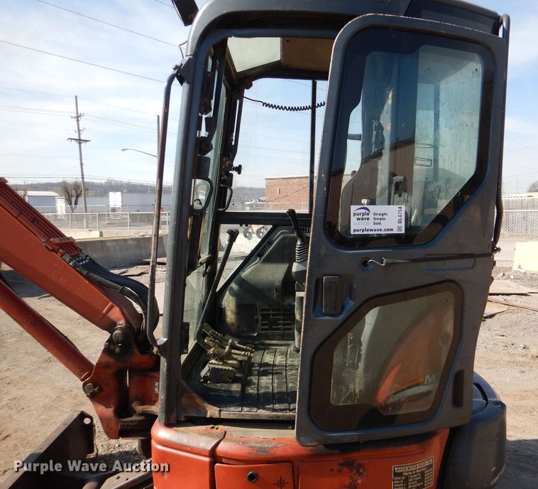 image for item DL4754 2005 Ditch Witch MX352  mini excavator