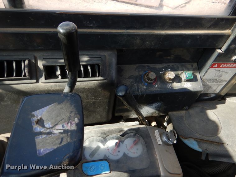 image for item DL4754 2005 Ditch Witch MX352  mini excavator