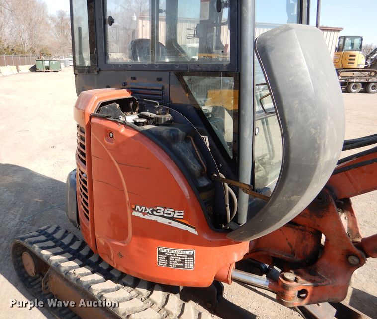 image for item DL4754 2005 Ditch Witch MX352  mini excavator