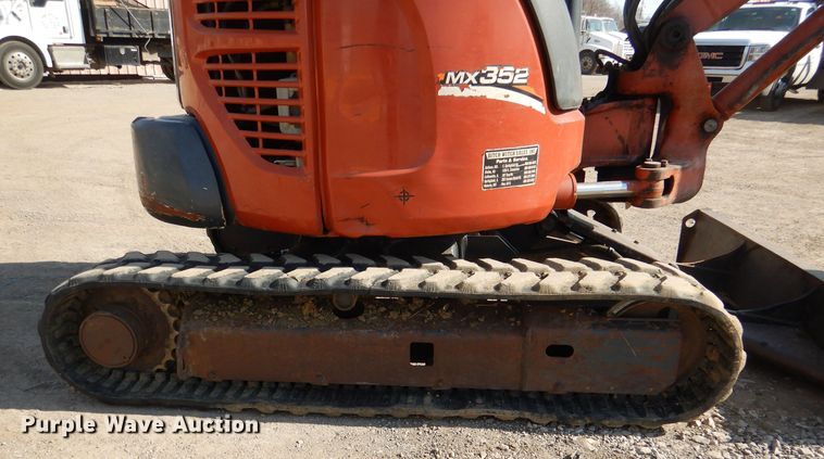 image for item DL4754 2005 Ditch Witch MX352  mini excavator