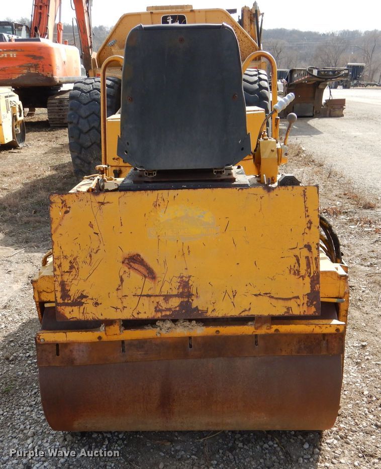 image for item DL4757 Bomag BW120AD  double drum roller