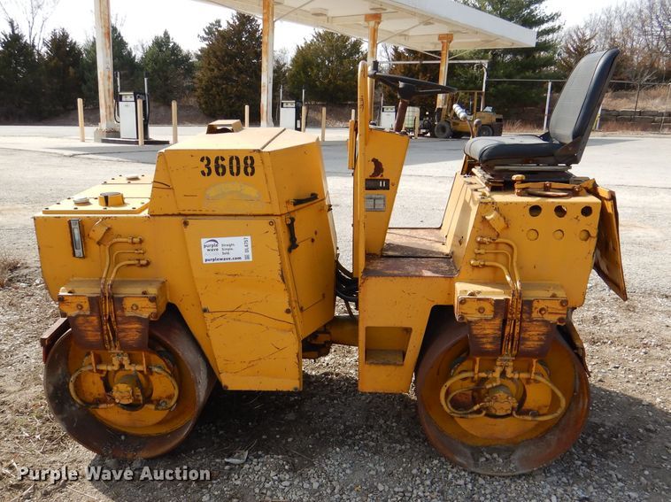 image for item DL4757 Bomag BW120AD  double drum roller