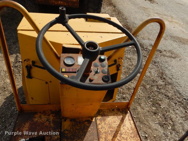 image for item DL4757 Bomag BW120AD  double drum roller