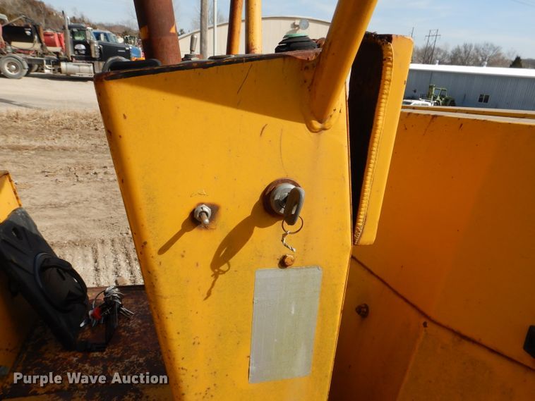 image for item DL4757 Bomag BW120AD  double drum roller