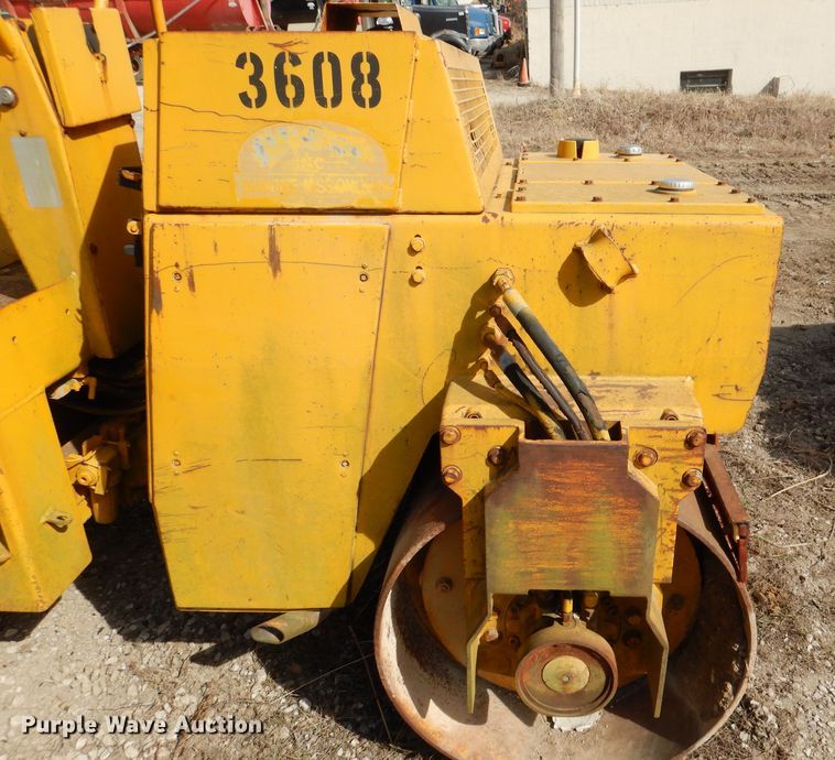 image for item DL4757 Bomag BW120AD  double drum roller