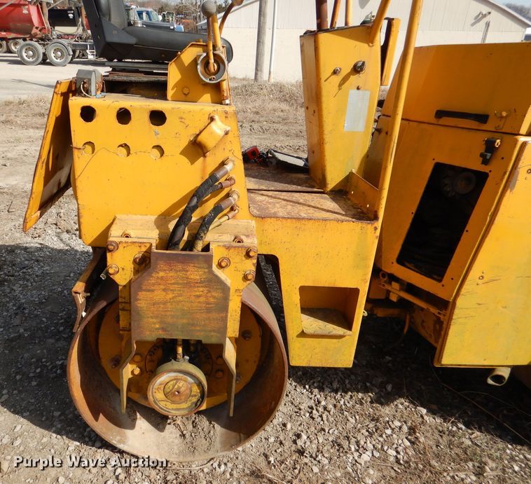 image for item DL4757 Bomag BW120AD  double drum roller