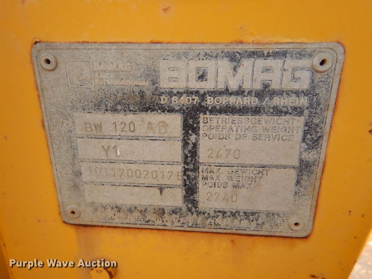 image for item DL4757 Bomag BW120AD  double drum roller