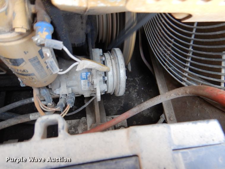 image for item DL4760 1998 Caterpillar 973  track loader