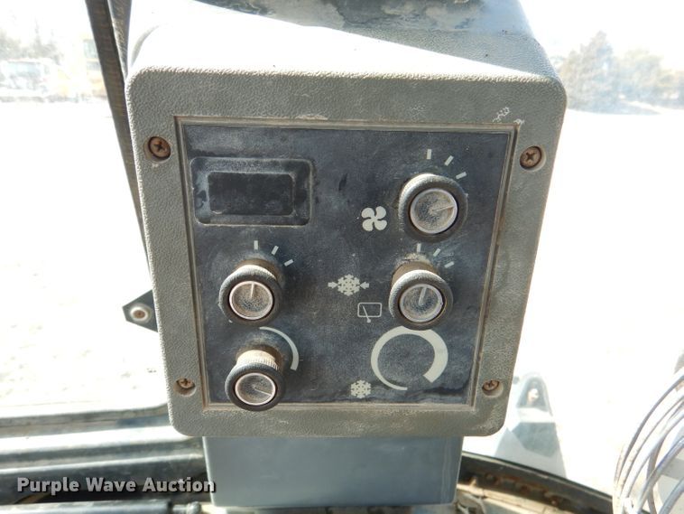 image for item DL4761 1995 Case 580 Super L  backhoe