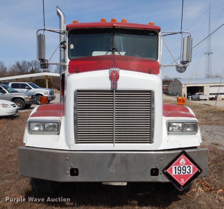 image for item DL4763 1992 Kenworth T400  fuel truck