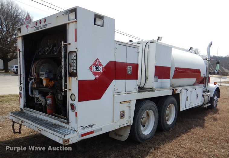 image for item DL4763 1992 Kenworth T400  fuel truck