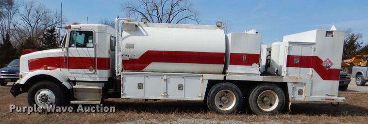 image for item DL4763 1992 Kenworth T400  fuel truck