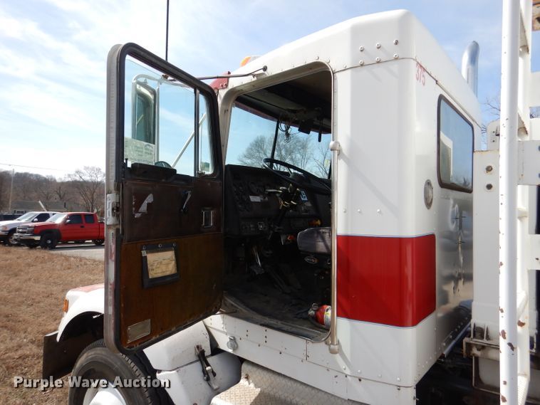 image for item DL4763 1992 Kenworth T400  fuel truck