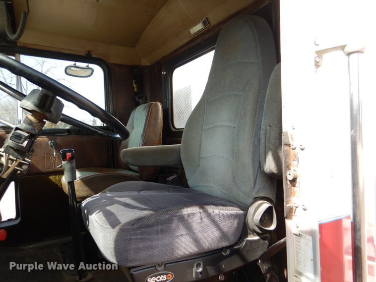 image for item DL4763 1992 Kenworth T400  fuel truck