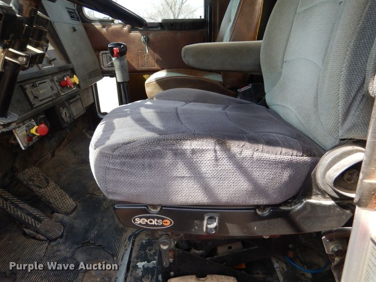 image for item DL4763 1992 Kenworth T400  fuel truck