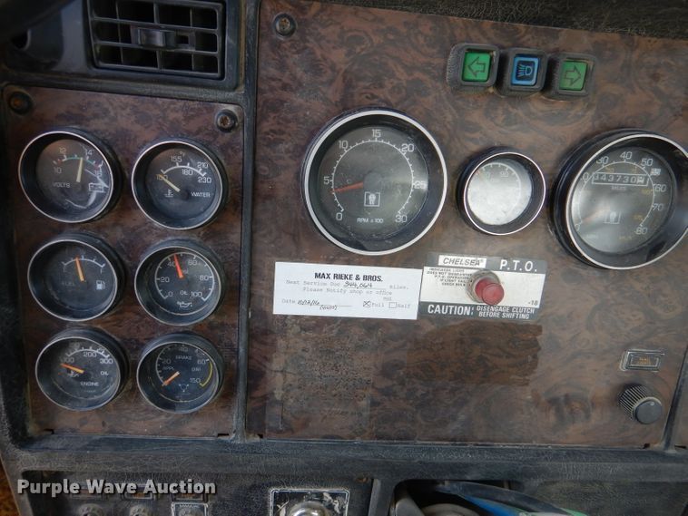 image for item DL4763 1992 Kenworth T400  fuel truck