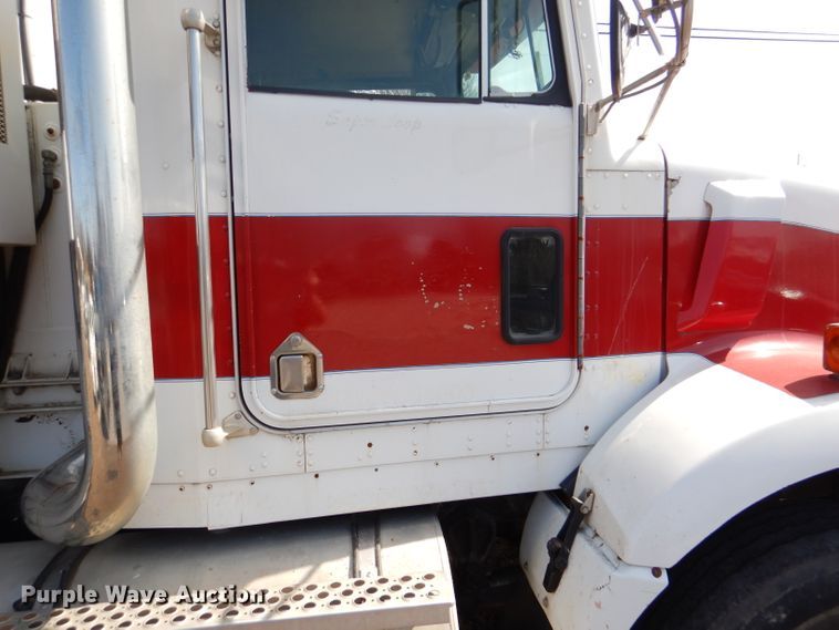 image for item DL4763 1992 Kenworth T400  fuel truck