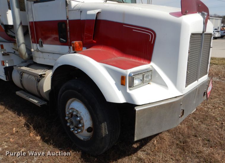 image for item DL4763 1992 Kenworth T400  fuel truck